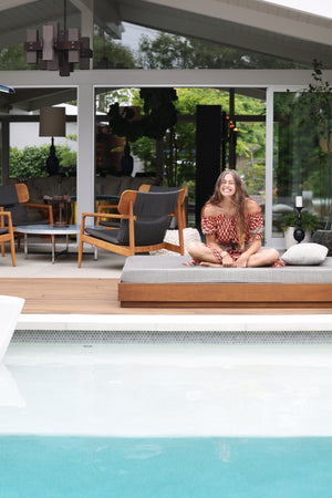 
                  
                    Commune Life set
                  
                