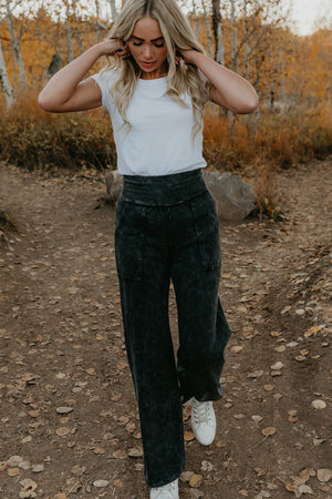 
                  
                    The Comfy Pant
                  
                