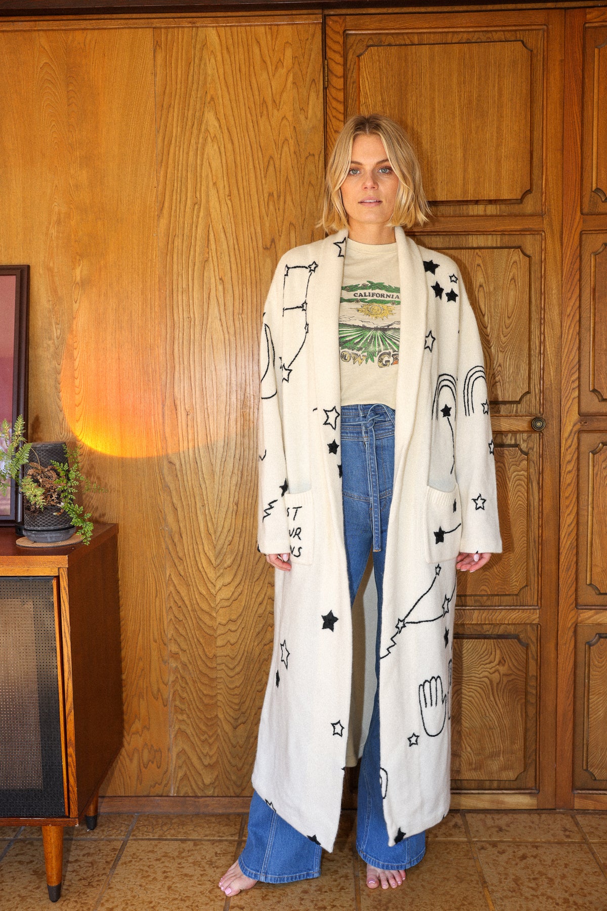 Cosmic Cashmere Trench in snow No1
