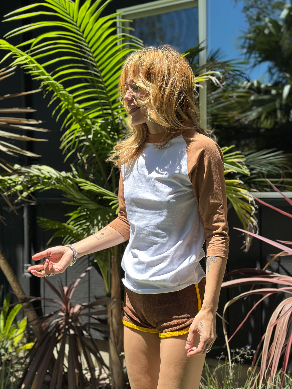 Stoned Raglan in 70's brown