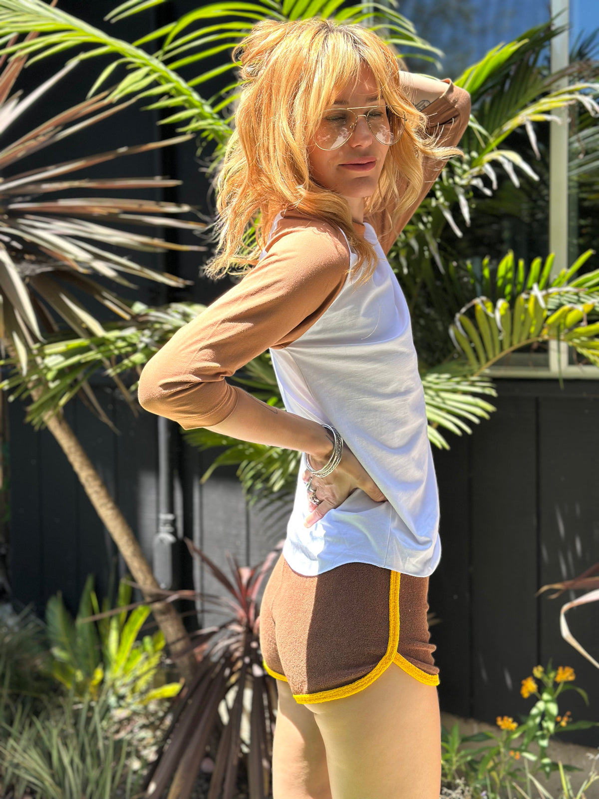Stoned Raglan in 70's brown