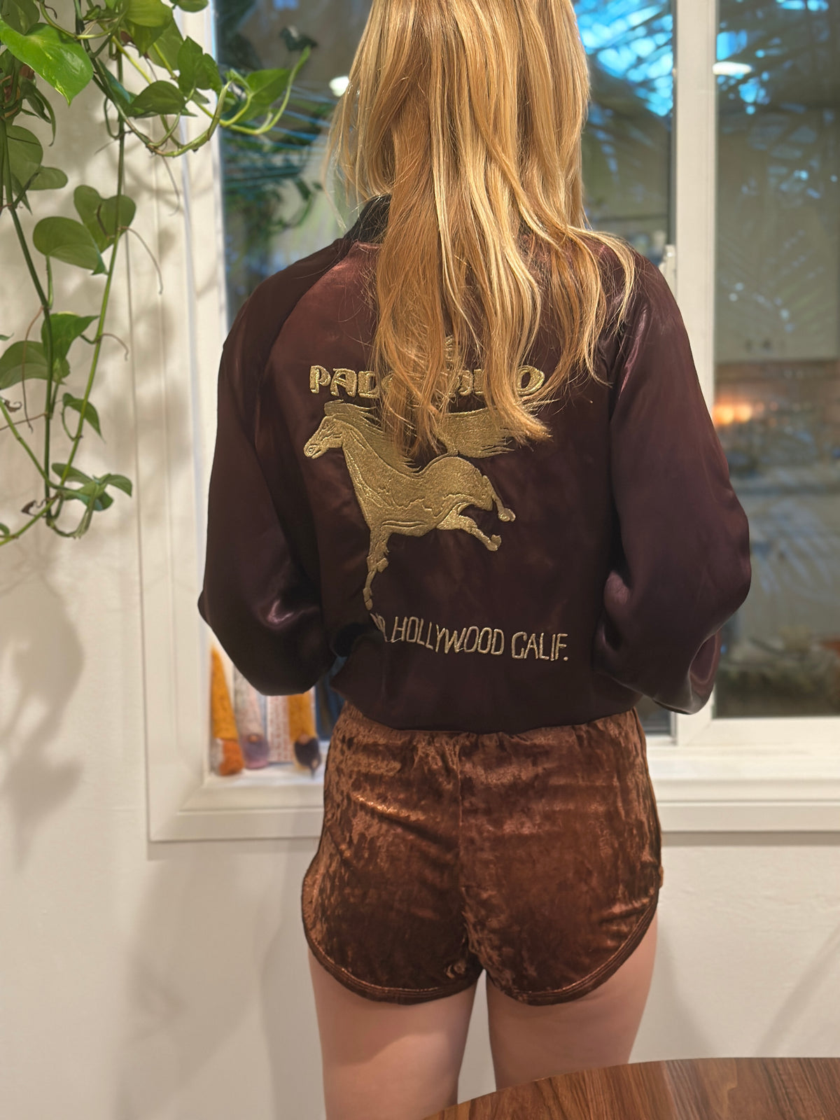 Roller Girl velvet short in brown