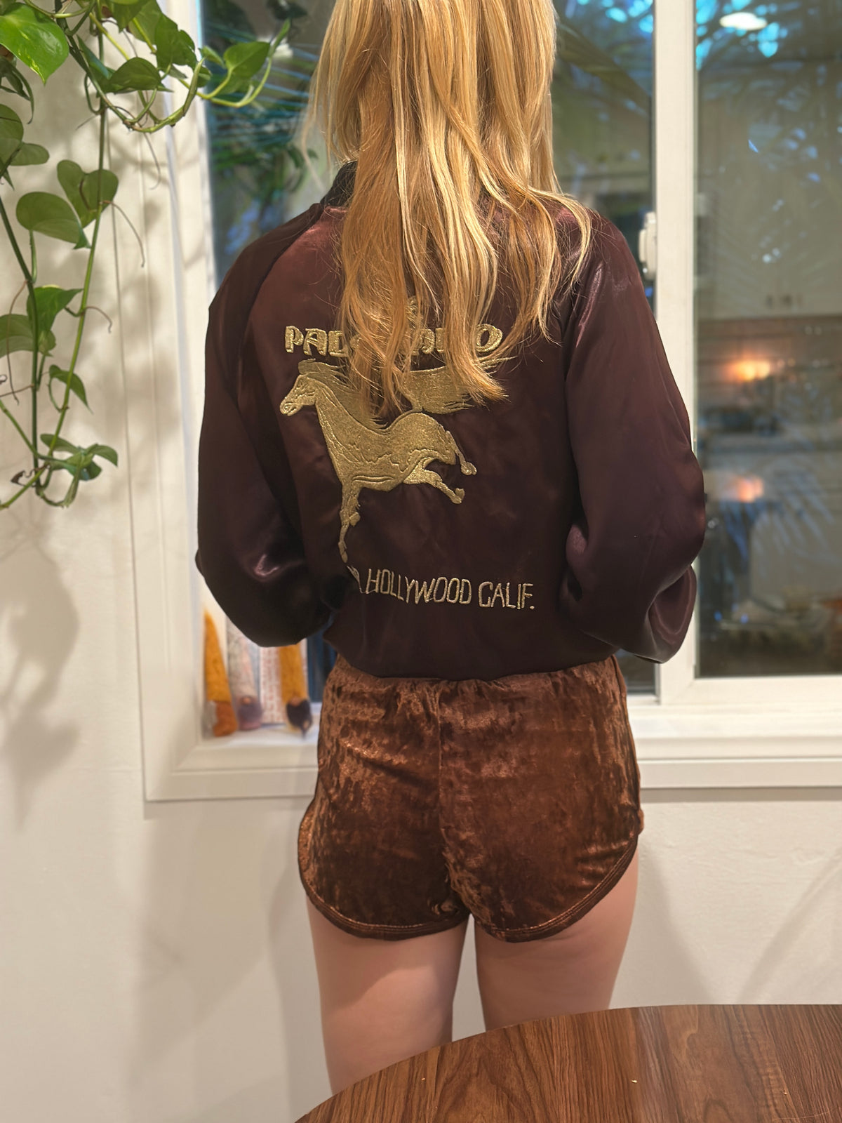 Roller Girl velvet short in brown