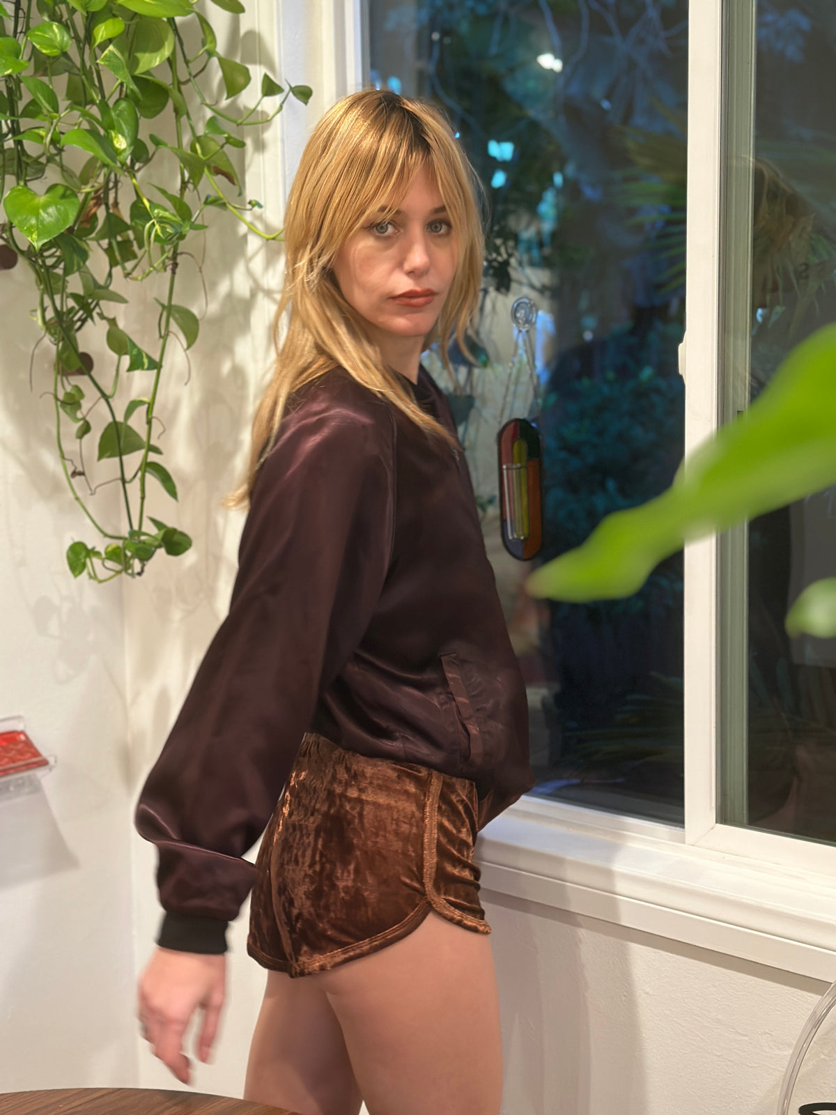 Roller Girl velvet short in brown