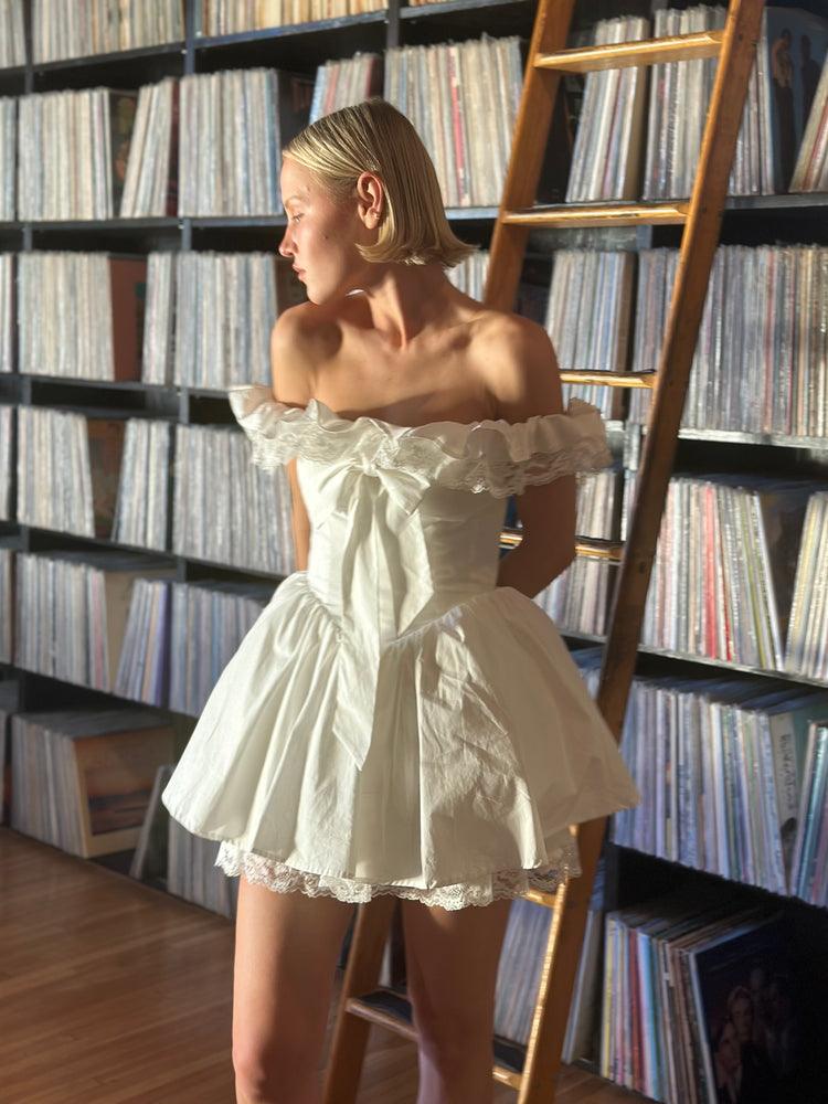 
                  
                    sixteen candles mini
                  
                