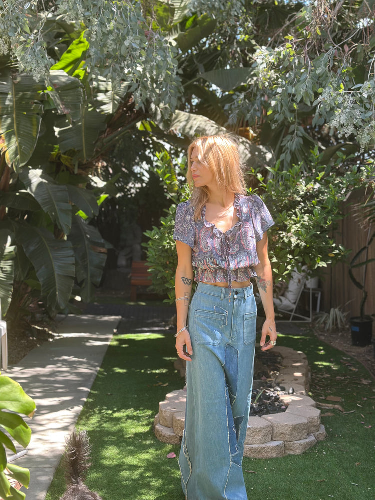 
                  
                    Vintage Denim №17
                  
                