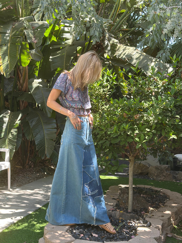
                  
                    Vintage Denim №17
                  
                