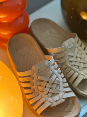 
                  
                    Cove Slide | Vegan Leather | Rubber | Tan
                  
                