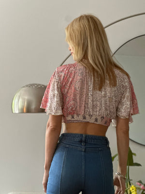 
                  
                    Sweetheart top
                  
                