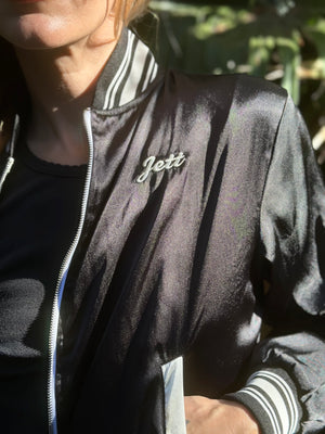 
                  
                    Runaways bomber
                  
                