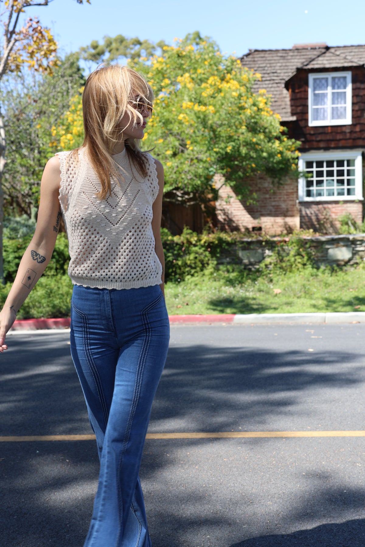 Left bank vest in cream