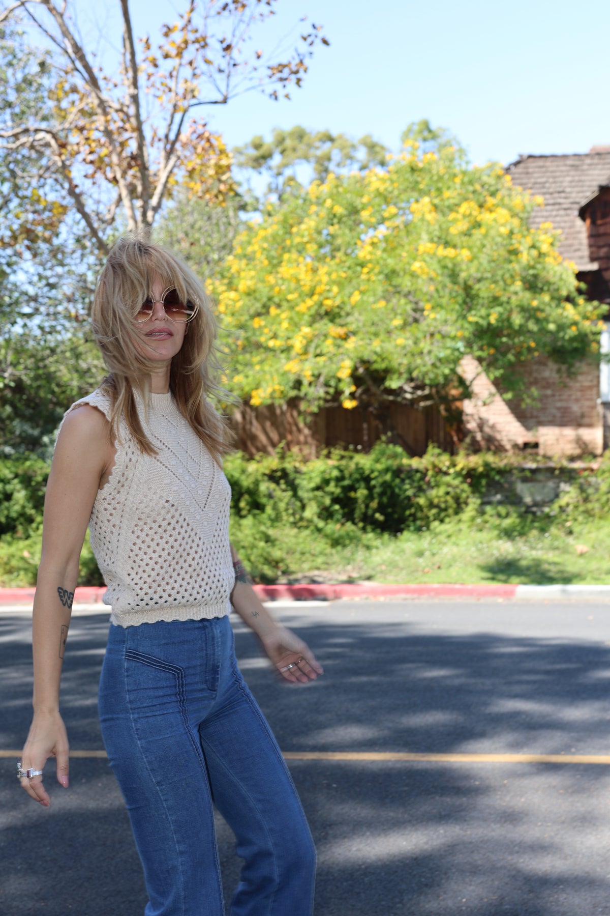 Left bank vest in cream