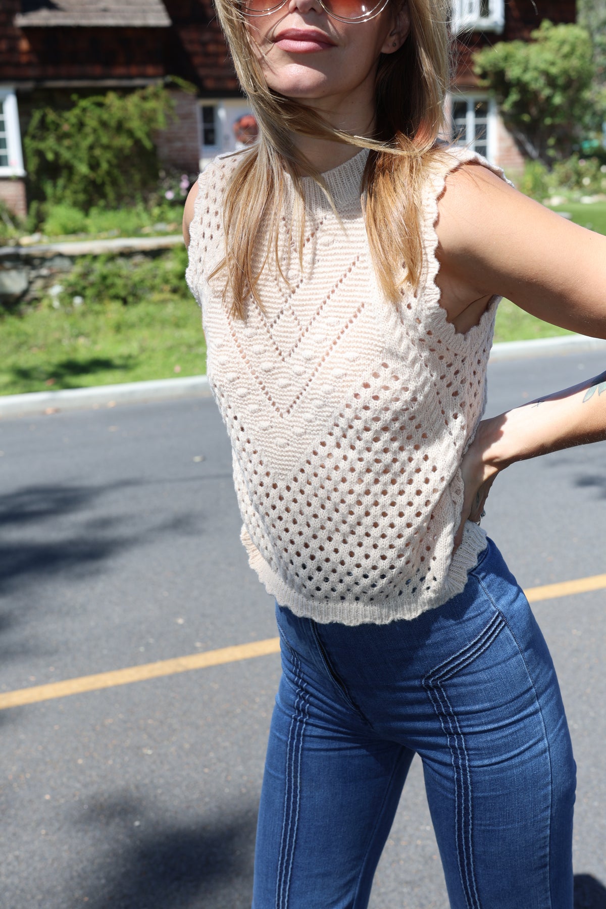 Left bank vest in cream