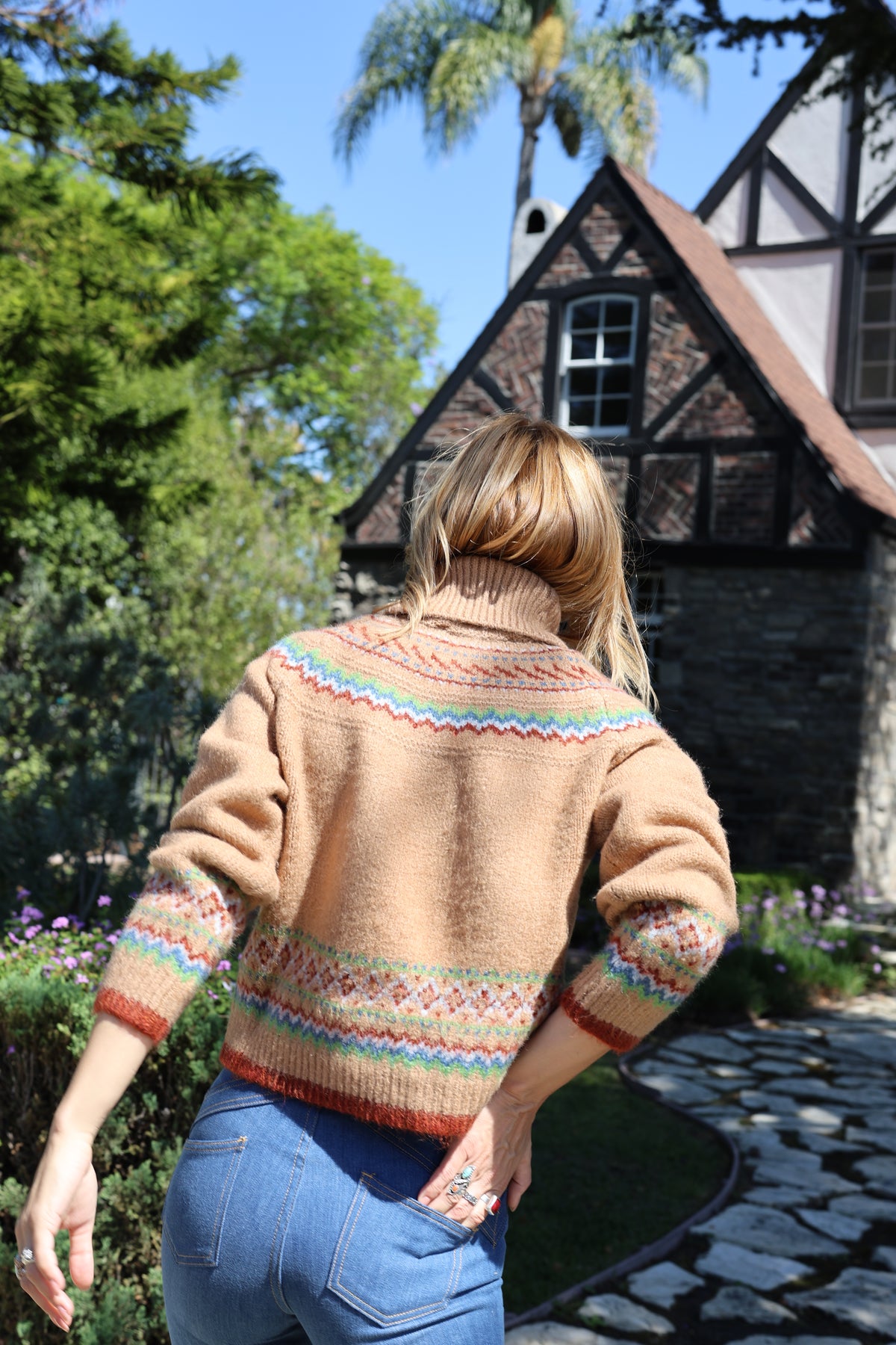 Sundance in brown