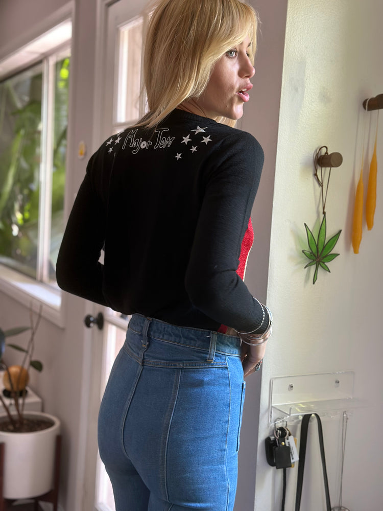 
                  
                    Major Tom sweater in black
                  
                