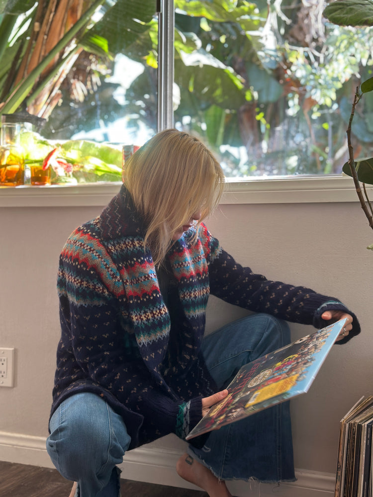 
                  
                    Vintage Sweater №156
                  
                