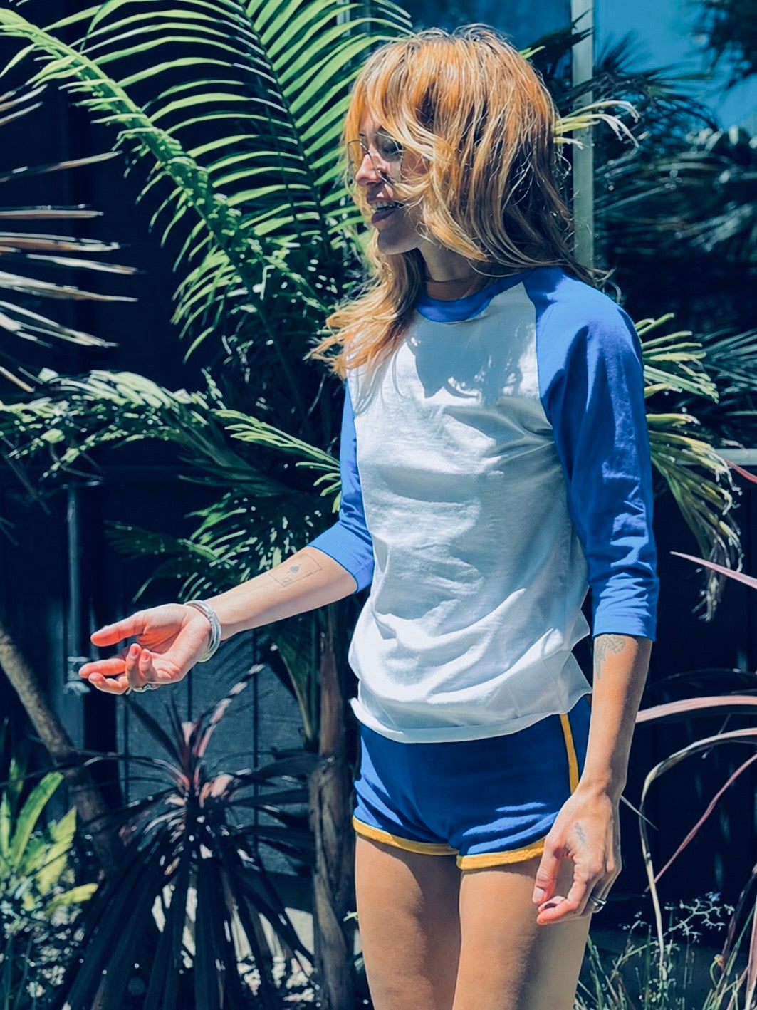 Stoned Raglan in 70's blue