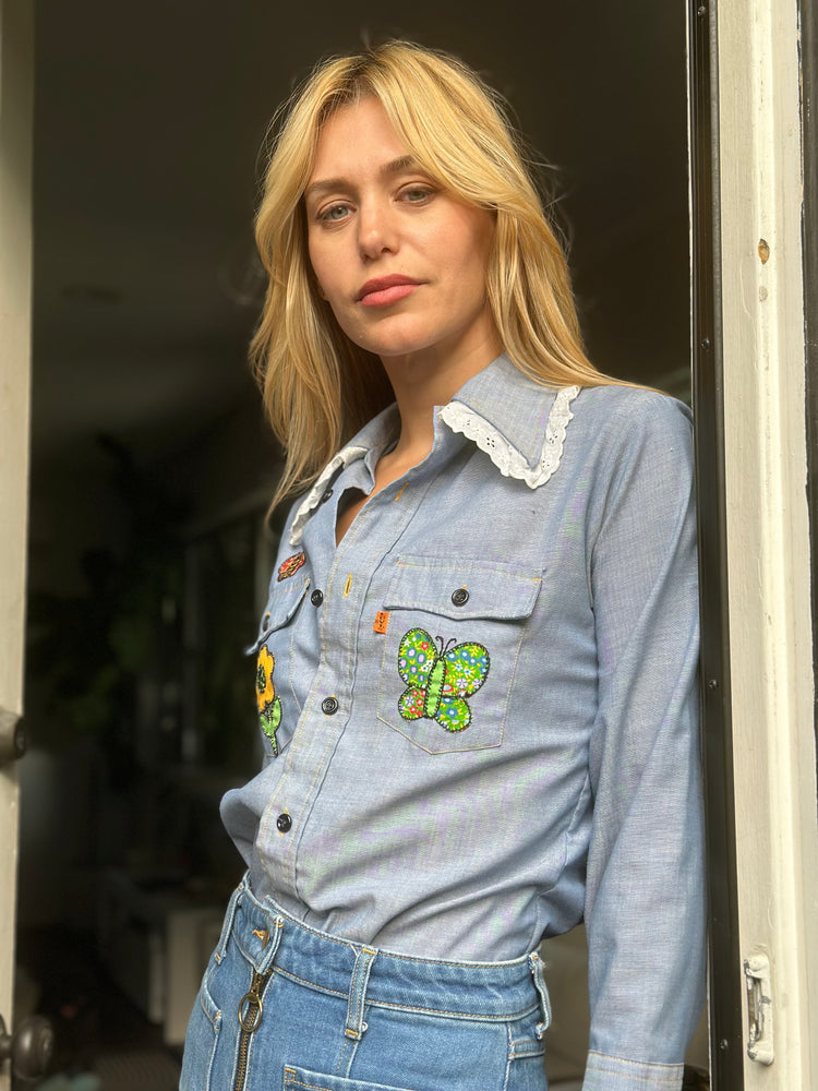 
                  
                    Vintage Shirt №5
                  
                