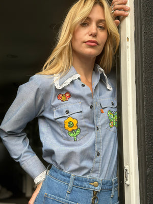 
                  
                    Vintage Shirt №5
                  
                