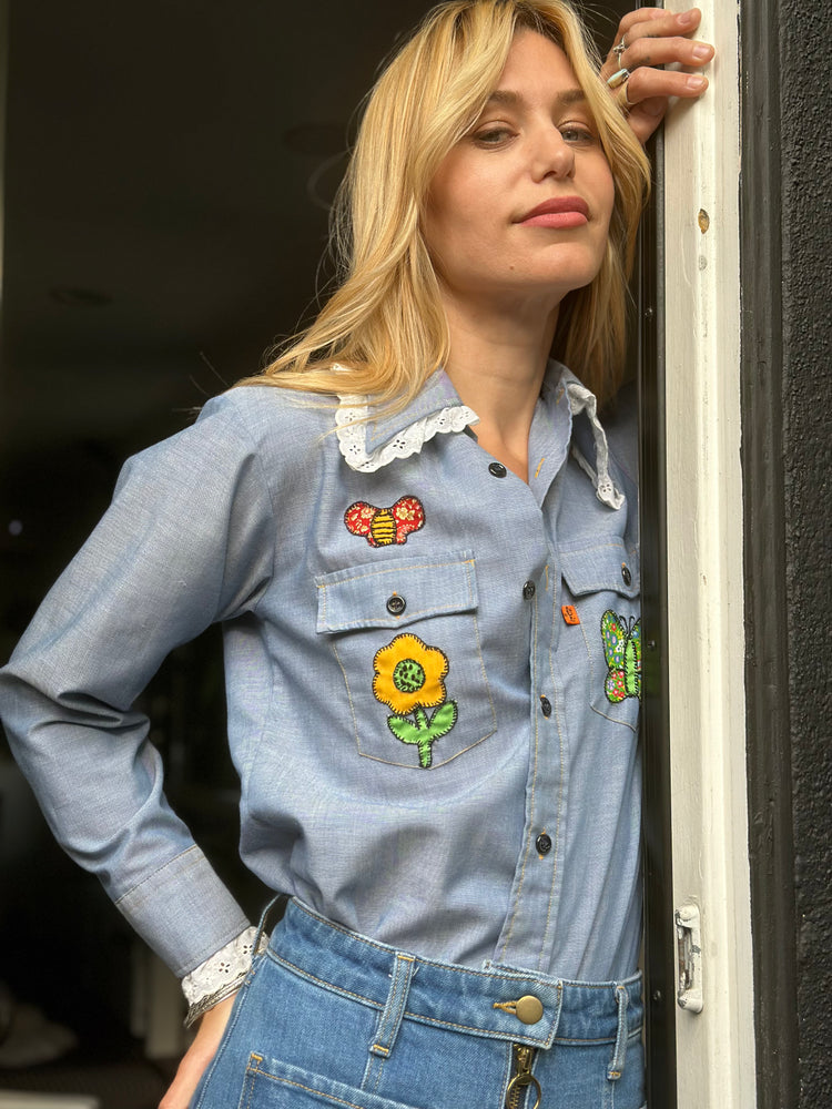 
                  
                    Vintage Shirt №5
                  
                