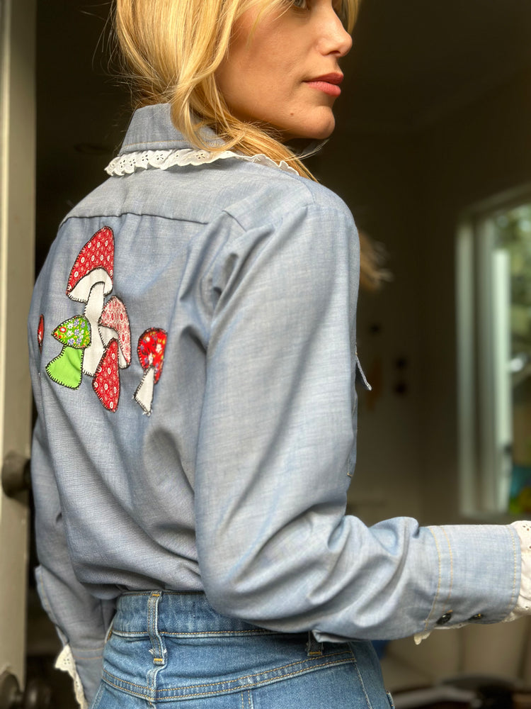 
                  
                    Vintage Shirt №5
                  
                