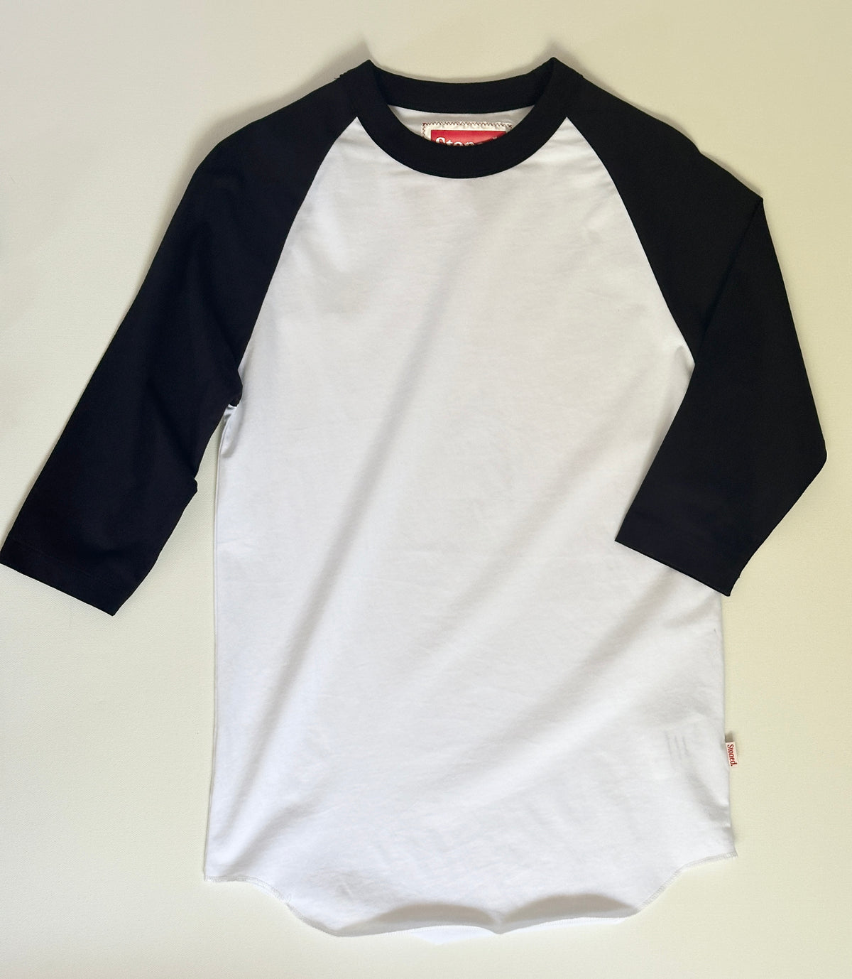 Stoned Raglan in black