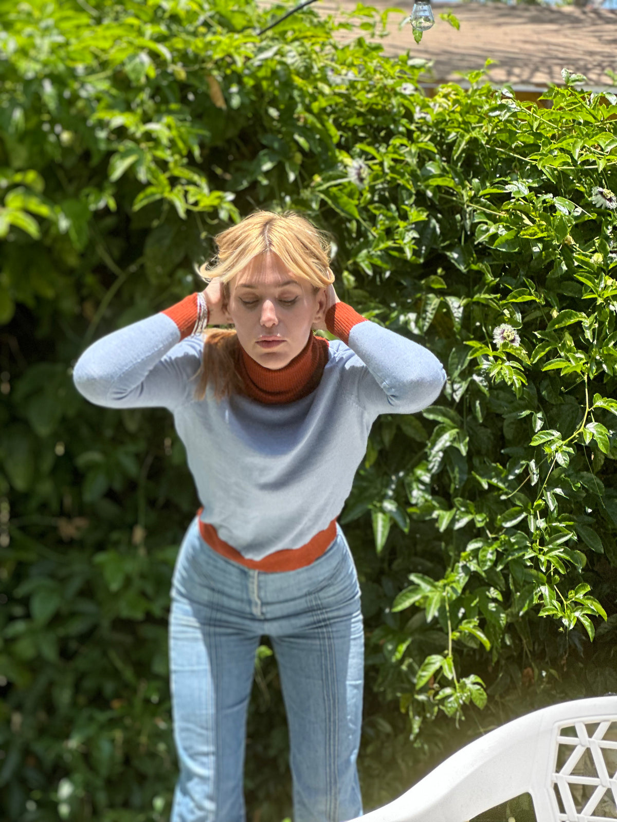 Camille turtleneck sky