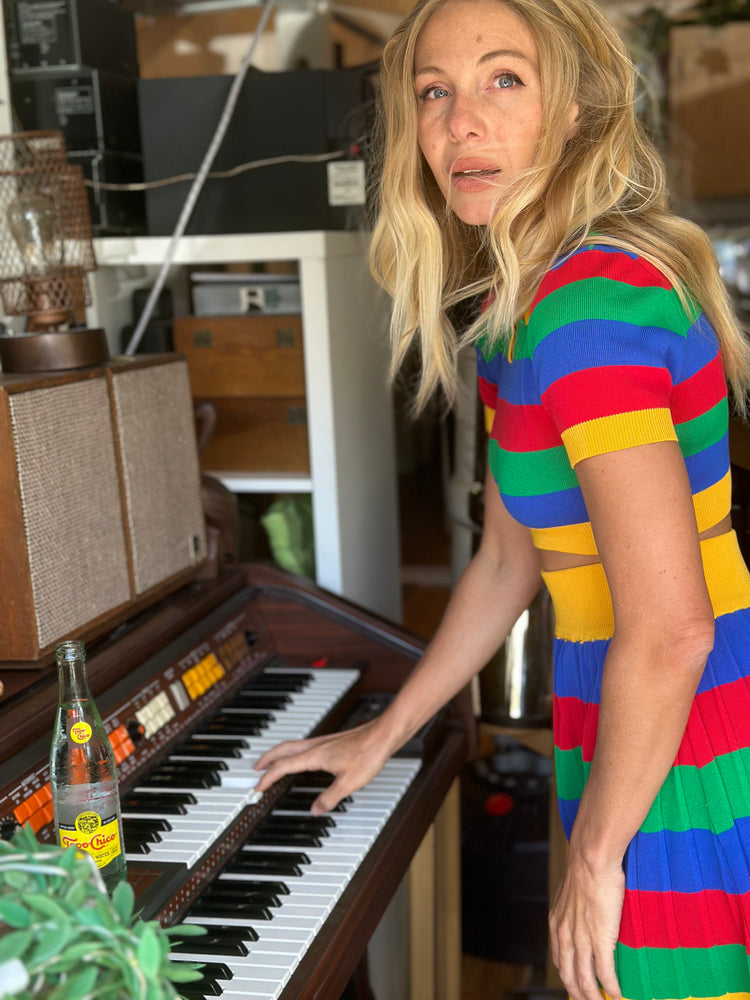 
                  
                    Technicolor Dream Set Rainbow
                  
                