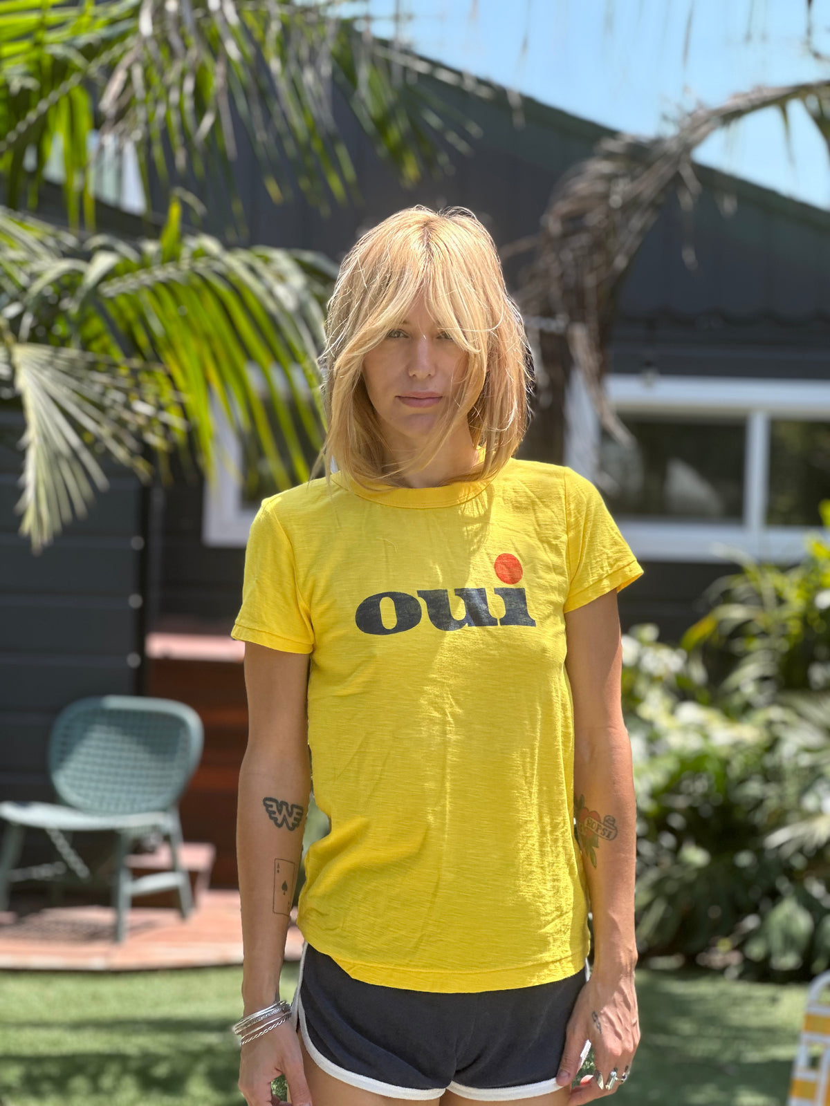 Oui tee
