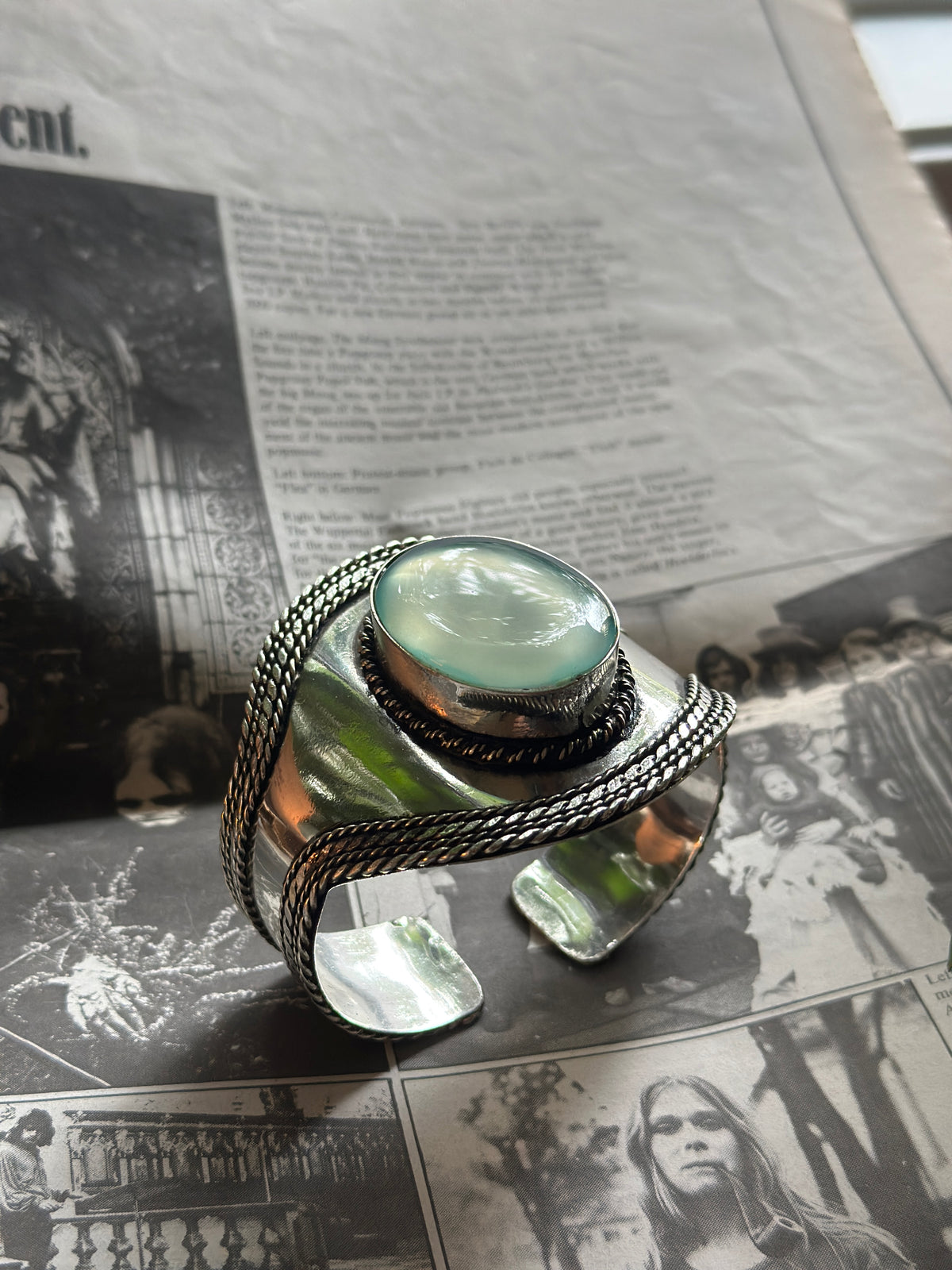 Planet Queen cuff