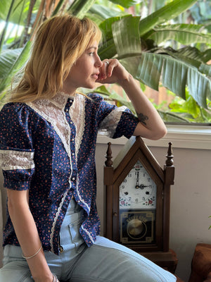
                  
                    Vintage Blouse №4
                  
                