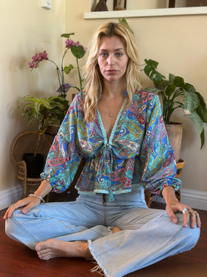 
                  
                    Hypnotized top
                  
                