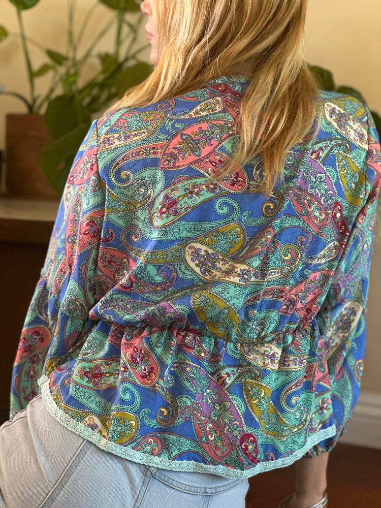 
                  
                    Hypnotized top
                  
                