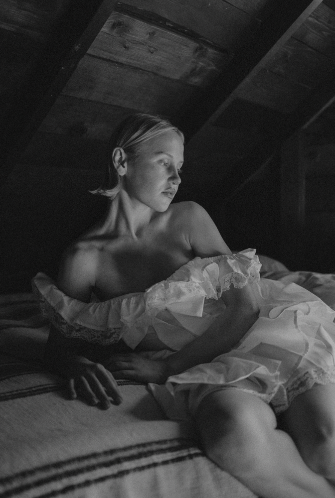 
                  
                    sixteen candles mini
                  
                