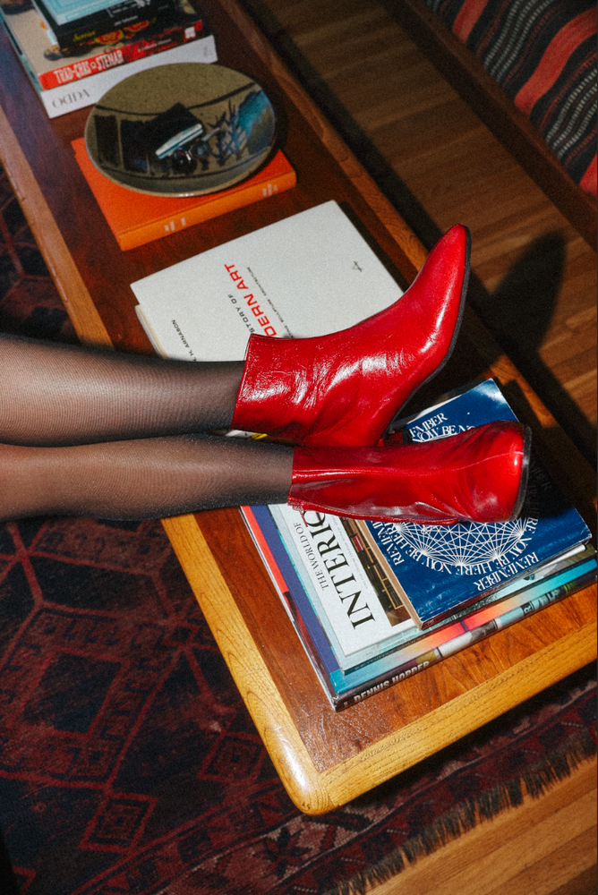 
                  
                    David Bowie Ziggy Stardust Sweater
                  
                