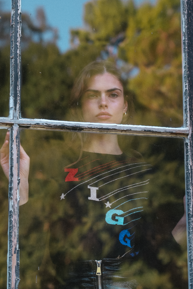 
                  
                    David Bowie Ziggy Stardust Sweater
                  
                