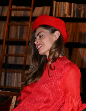 
                  
                    Je T’aime Beret Rouge
                  
                