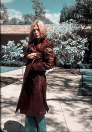 
                  
                    Nouvelle Vague trench in wine
                  
                
