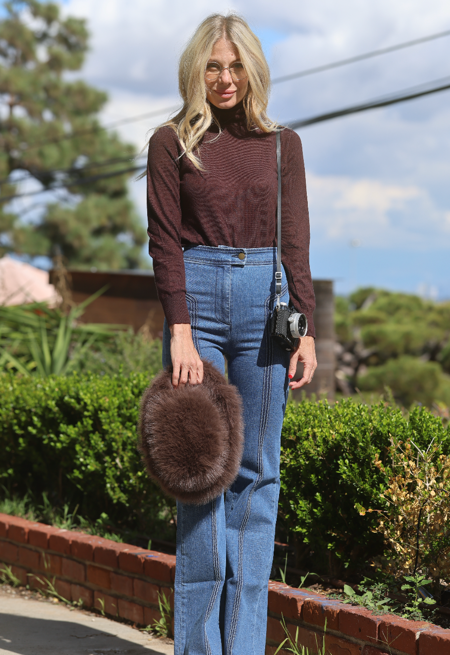 Françoise turtleneck in 70's brown