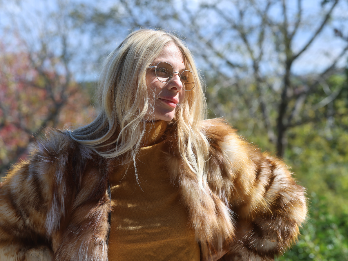 Françoise turtleneck in mustard