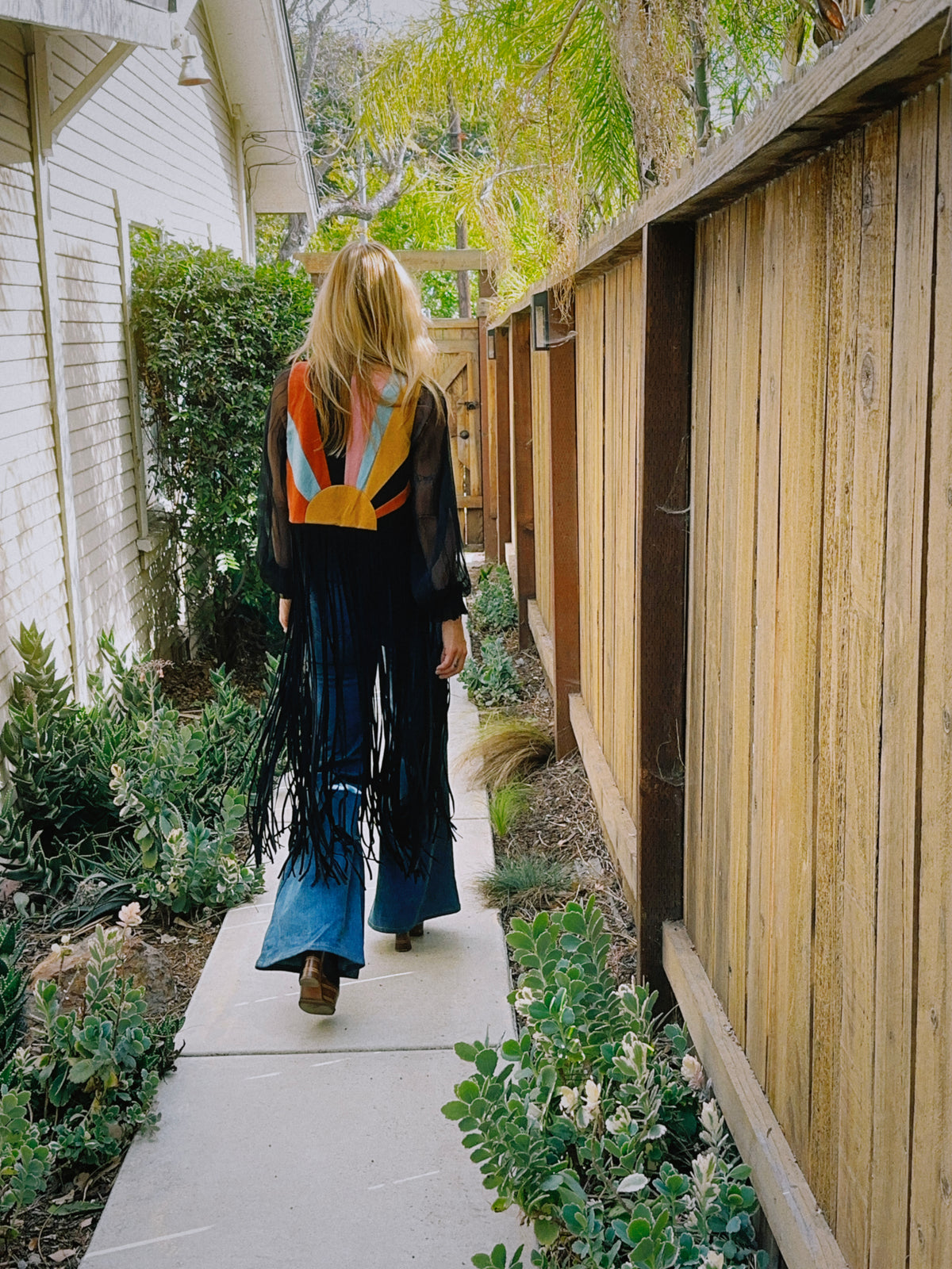 California Dreamin vest in black