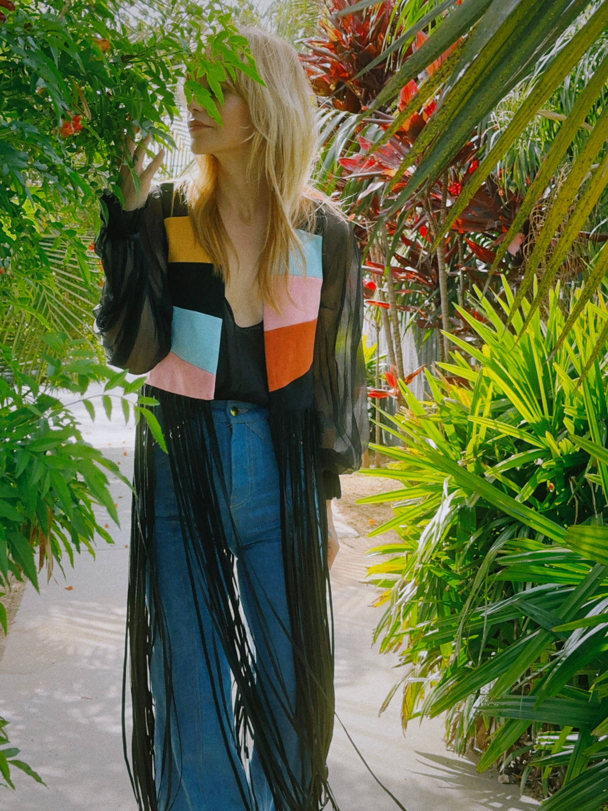 California Dreamin vest in black