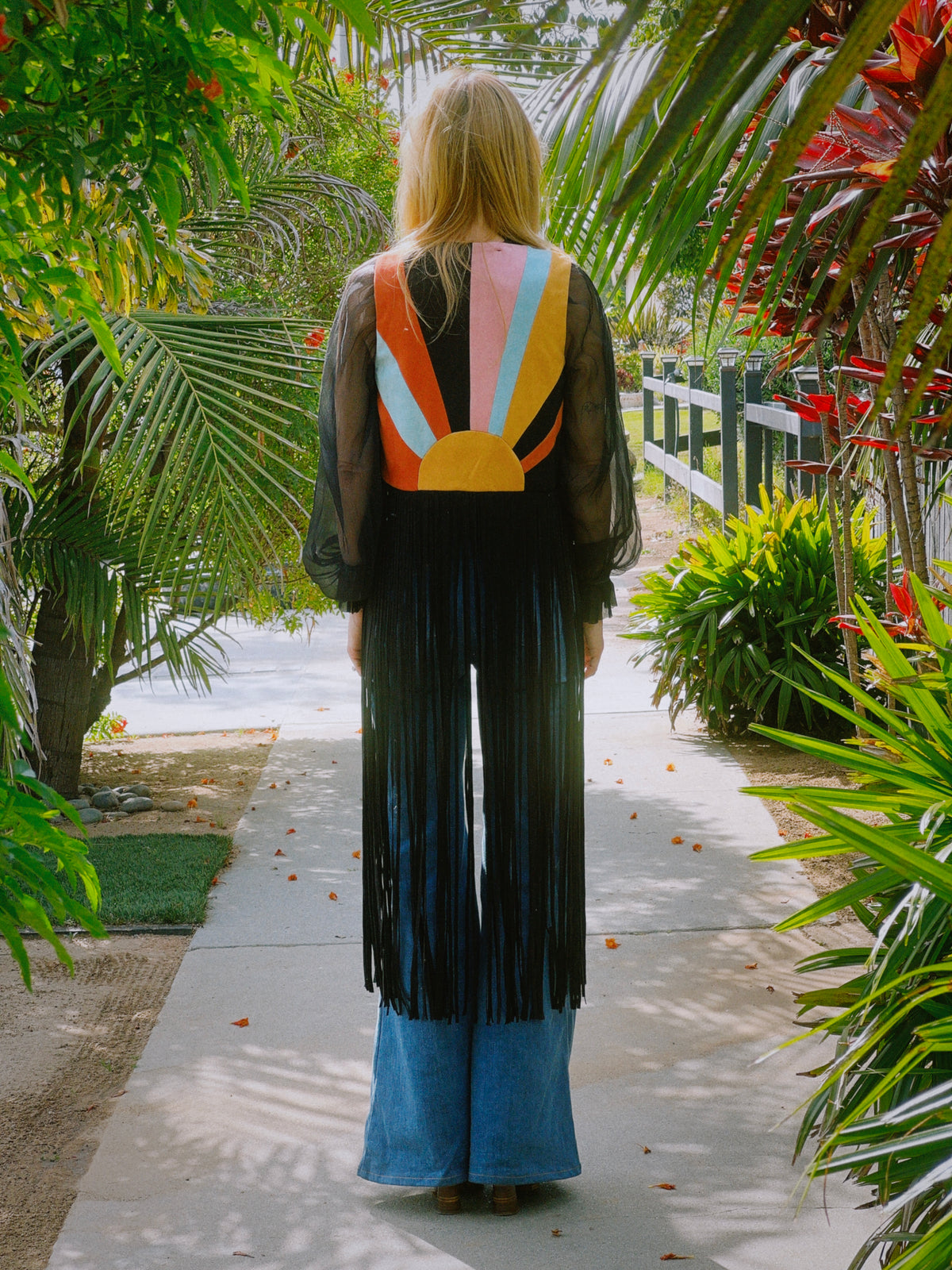California Dreamin vest in black