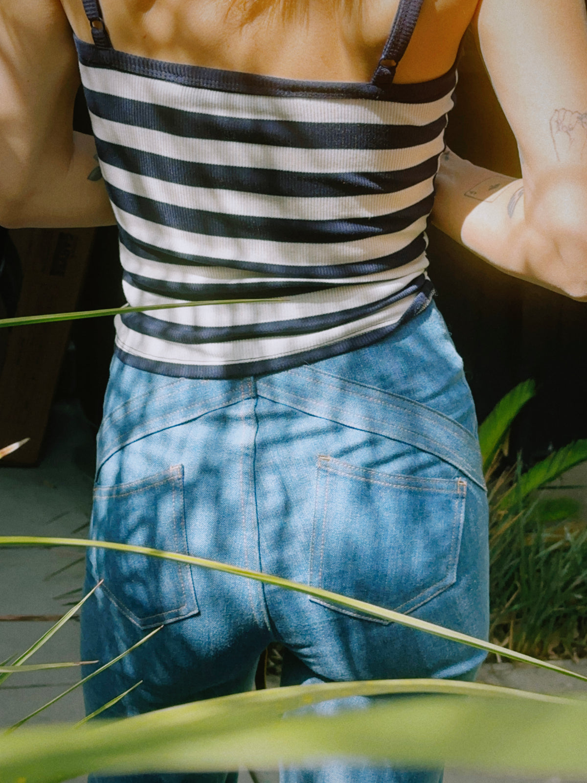 Gainsbourg tank in navy | restocked
