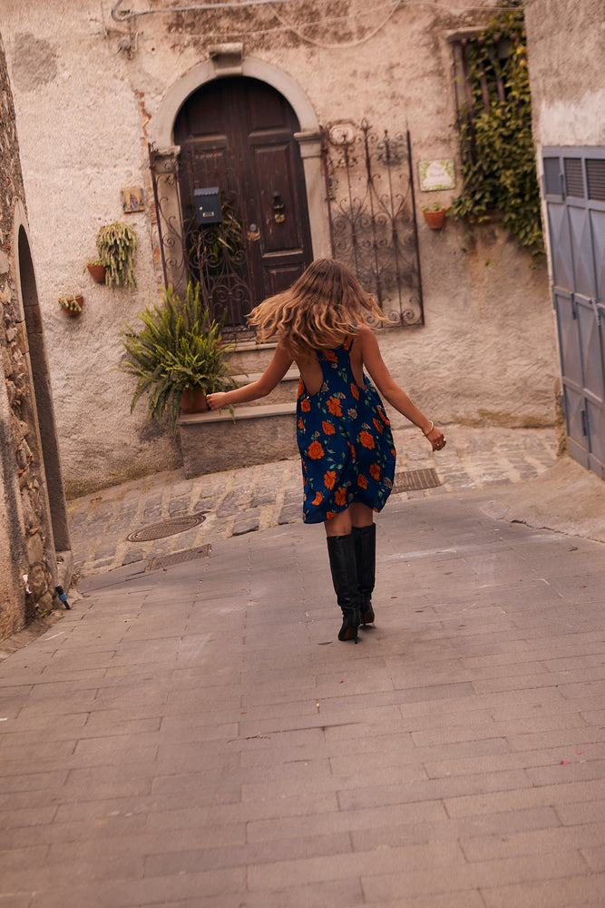 
                  
                    The Sun Dress - One of a Kind - Elle
                  
                