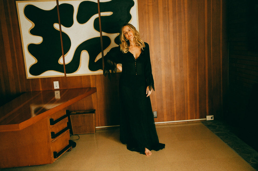 
                  
                    walk of fame dress black
                  
                