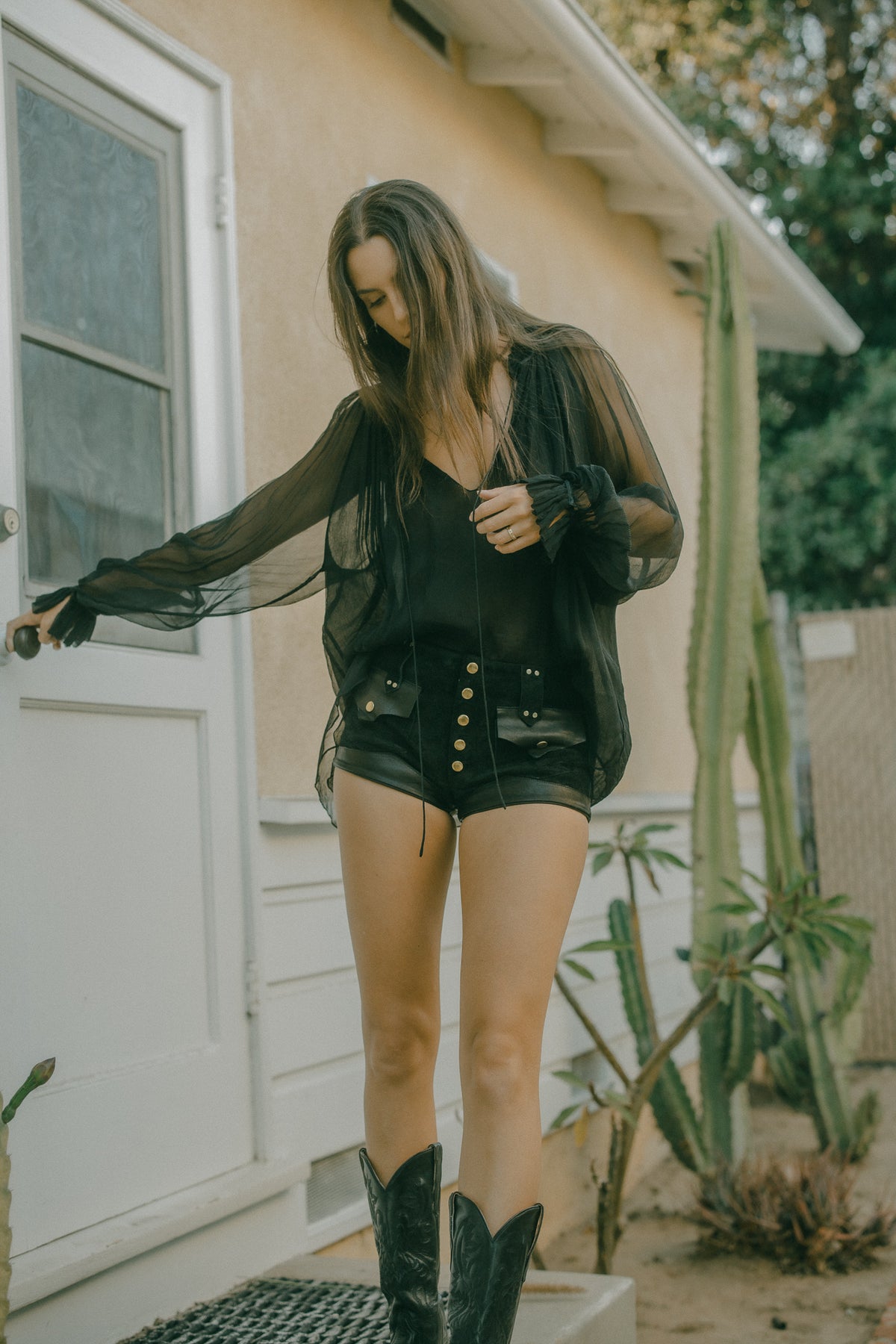 easy rider leather shorts in black