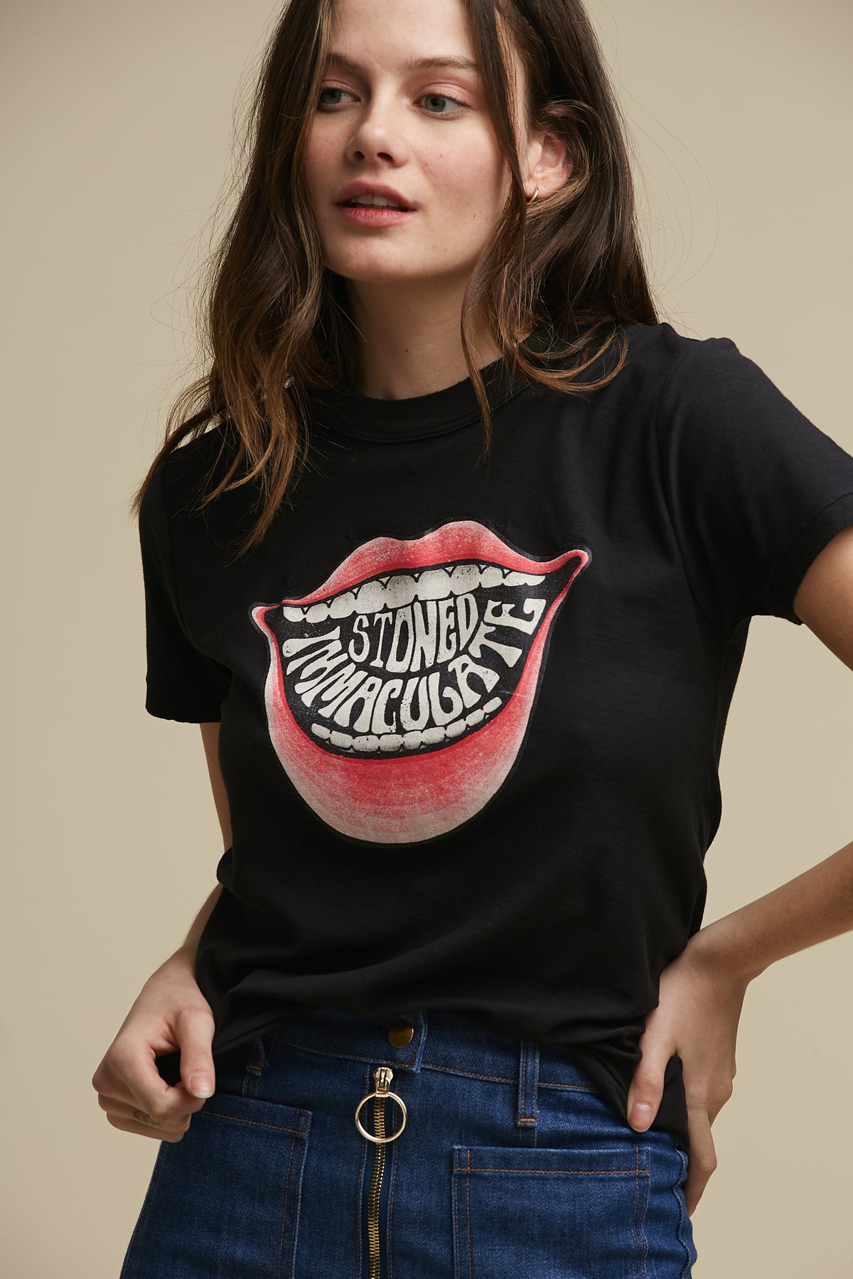 70's Smile Tee Coal
